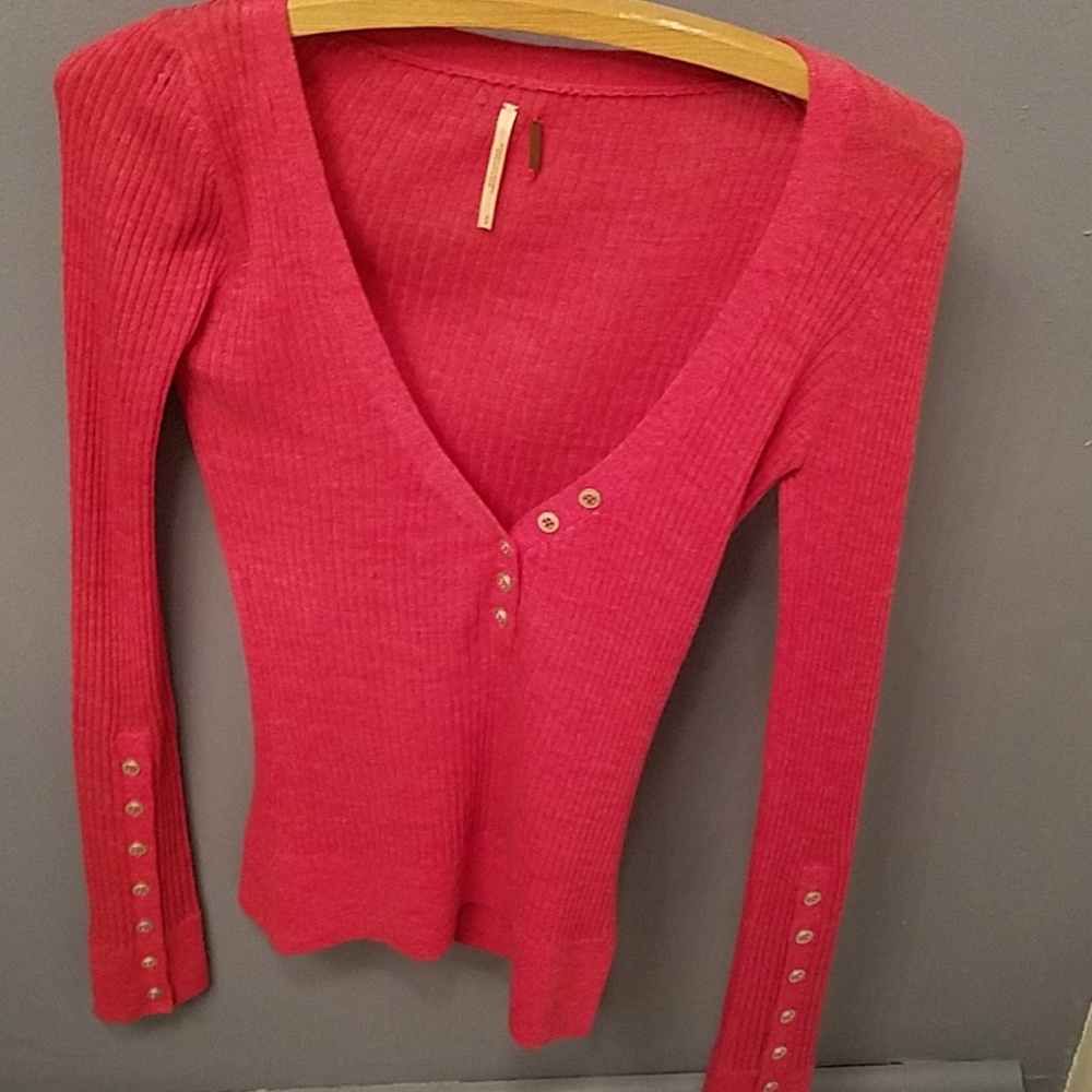 Lightweight pink sweater